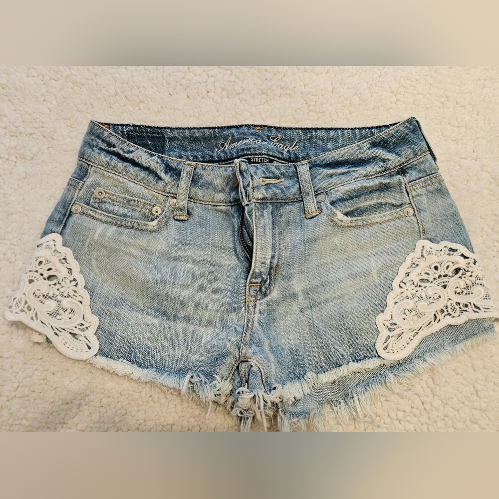 American Eagle Stretch Jean Shorts Size 00. Firm low pricing.